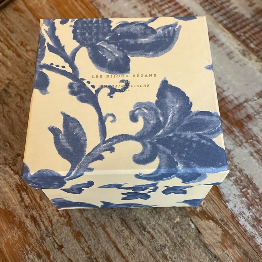 Sezane Floral Gift box